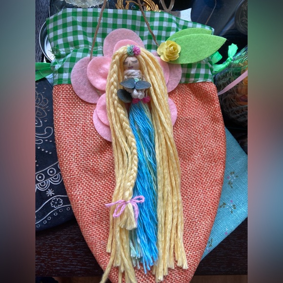 Ostara Goddess Fertility and renewal inspired Macramé Hanger Doll - Picture 4 of 10